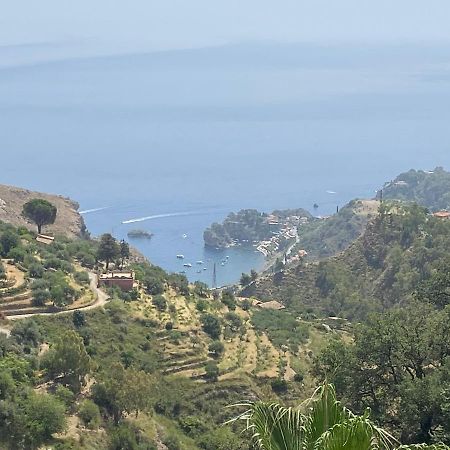 Mi 'Ffaciu E Mi Ricriu Casa Vacanze カステルモーラ エクステリア 写真